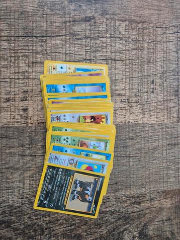 Stapeltje pokemon kaarten neo beschikbaar voor biedingen