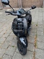 Vespa sprint 2017, Fietsen en Brommers, Scooters | Vespa, Ophalen of Verzenden, Gebruikt