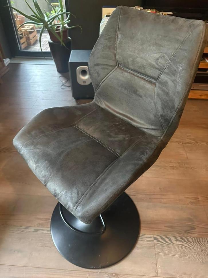 2x Barkruk Jesse - Leen Bakker, Huis en Inrichting, Barkrukken, Zo goed als nieuw, 60 tot 90 cm, Metaal, 2 krukken, Met voetsteun