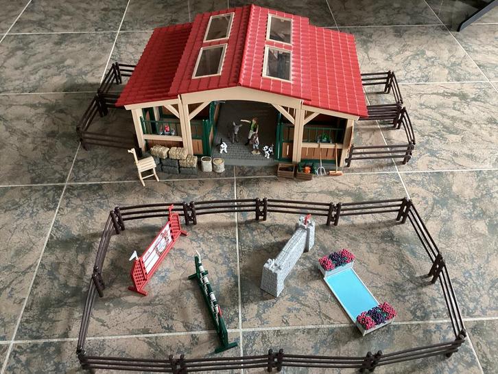 Schleich paardenmanege incl. extra accessoires, Verzamelen, Speelgoed, Zo goed als nieuw, Ophalen