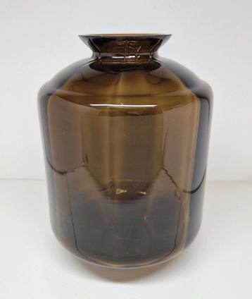 W.J. Rozendaal Kristalunie fumé optiekvaas Lampion 1932. beschikbaar voor biedingen