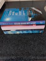 Geleid door het licht door Betty J. Eadie en nog twee boeken, Boeken, Ophalen of Verzenden, Zo goed als nieuw, Spiritualiteit algemeen
