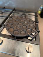Antieke Gietijzeren Poffertjespan, Huis en Inrichting, Keuken | Potten en Pannen, Ophalen of Verzenden, Gebruikt, Gietijzer, Koekenpan of Braadpan