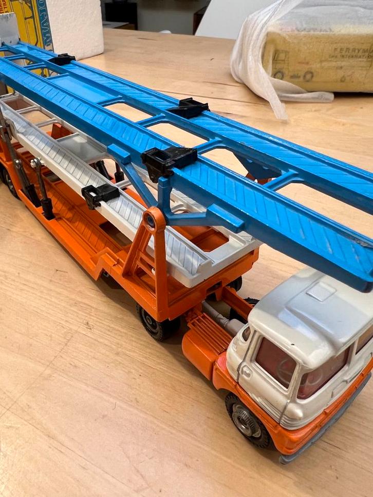 CORGI TOYS 1146 TRI DEK transporter, Hobby en Vrije tijd, Modelauto's | 1:43, Zo goed als nieuw, Auto, Corgi, Ophalen of Verzenden