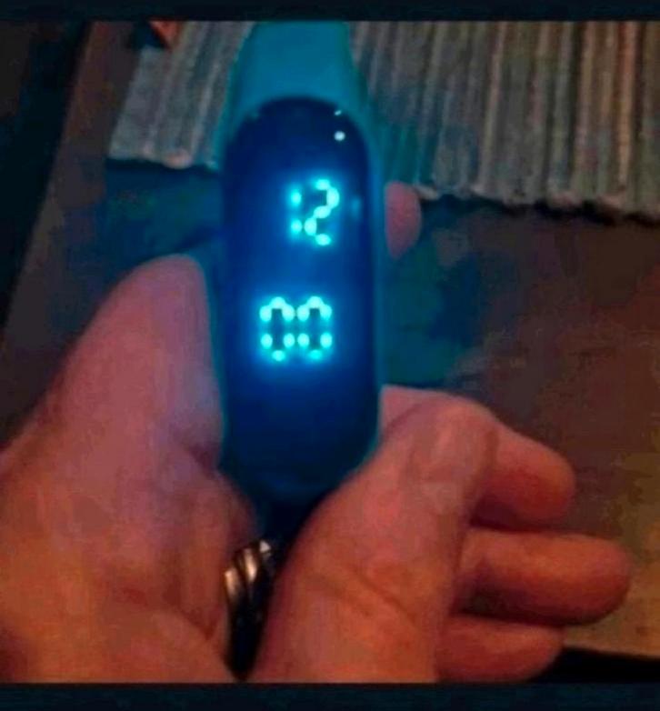 Nieuwe Kinder Smartwatch - Blauw, Sieraden, Tassen en Uiterlijk, Horloges | Kinderen, Nieuw, Blauw, Ophalen of Verzenden