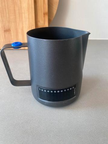 Latte pro melkkan beschikbaar voor biedingen