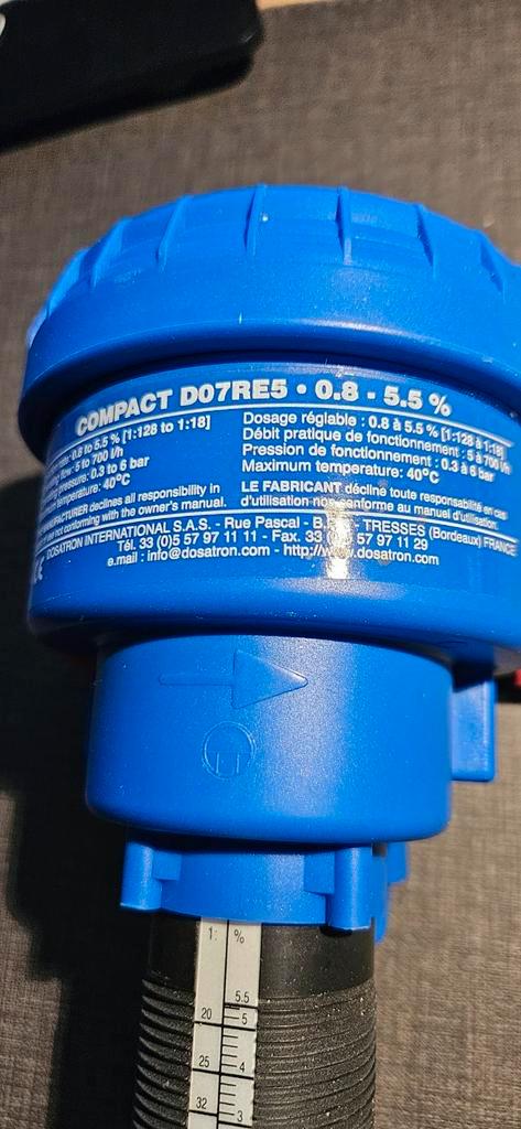 Dosatron Doseerapparaat - 0.8% tot 5.5%, Zakelijke goederen, Machines en Bouw | Industrie en Techniek, Ophalen of Verzenden