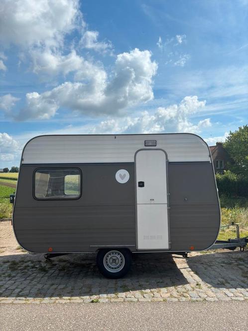Caravan authentieke Knaus!, Caravans en Kamperen, Caravans, Bedrijf, tot en met 2, 500 - 750 kg, Standaardzit, Knaus, Vast bed