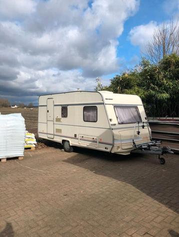 Bürstner Caravan Holiday 420 beschikbaar voor biedingen