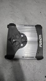 Fusion versterker 12v voor basbox 2 kanaals, Ophalen of Verzenden, Zo goed als nieuw, 120 watt of meer, Overige merken