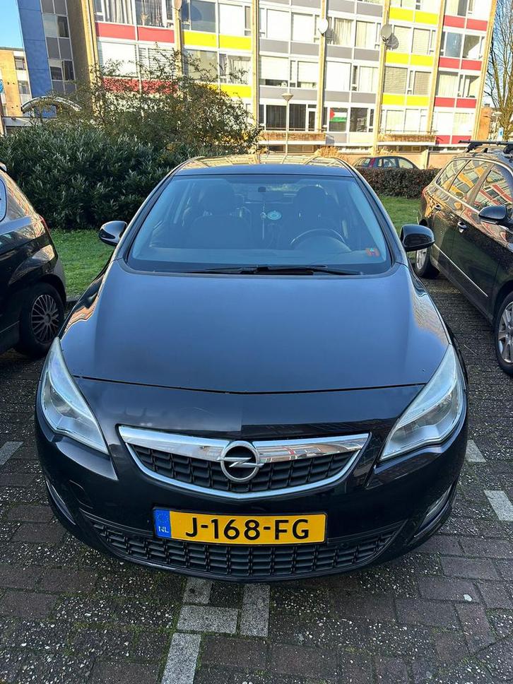 Opel Astra 1.6 16V 5D 2010 Zwart, Auto's, Opel, Particulier, Astra, Adaptive Cruise Control, Airbags, Airconditioning, Boordcomputer