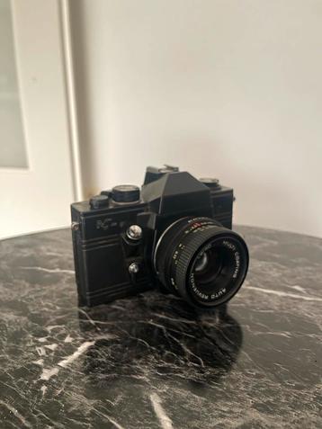 Vintage Filmcamera - Spiegelreflex beschikbaar voor biedingen