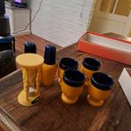 Jaren 60 Set 4 Eierdopjes Peper en Zoutstel en Zandloper, Antiek en Kunst, Ophalen of Verzenden