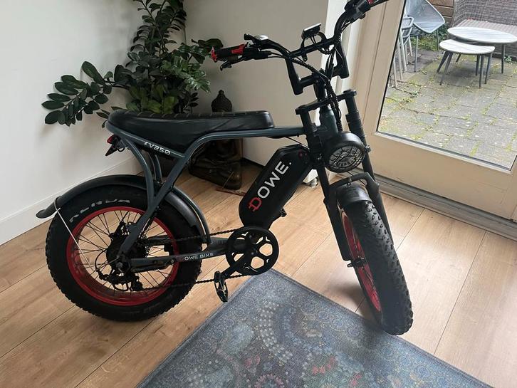 Ouxi V8 2.0 Fatbike - Rode Velgen, Fietsen en Brommers, Elektrische fietsen, Gebruikt, Overige merken, 55 tot 59 cm, 30 tot 50 km per accu
