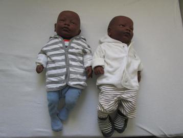 2 donkere babypoppen, jongen en meisje, The doll Factory beschikbaar voor biedingen