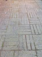 Gratis ruim 15m2 betonklinkers waalformaat, Tuin en Terras, Ophalen, Gebruikt, Klinkers, 10 m² of meer
