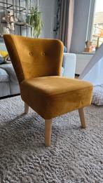 Mooie lage okergele cocktailstoel, Huis en Inrichting, Stoelen, Ophalen, Eén