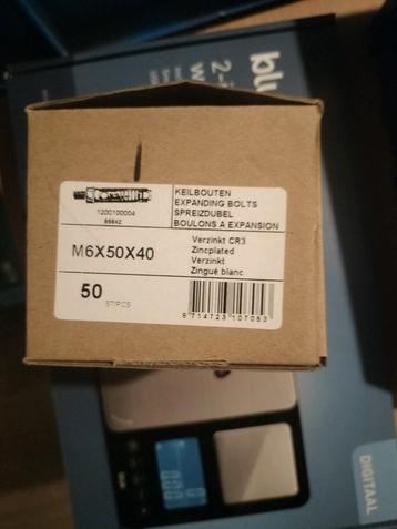 Keilbouten nieuw M6x50x40  beschikbaar voor biedingen