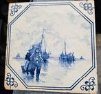 Oude Delfts Blauwe Tegel met Vissers, Antiek en Kunst, Antiek | Wandborden en Tegels, Ophalen of Verzenden