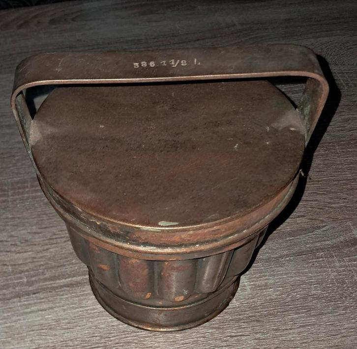 2 oude / vintage bakvormen, Antiek en Kunst, Curiosa en Brocante, Ophalen of Verzenden