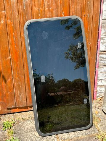 Uitzetraam Luikraam Camper Caravan Boot met Slot beschikbaar voor biedingen