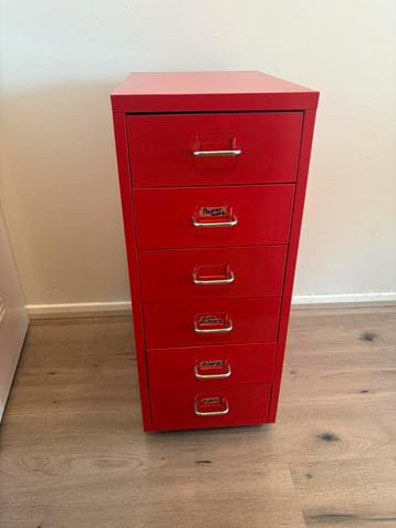 Ikea HELMER rode kast beschikbaar voor biedingen