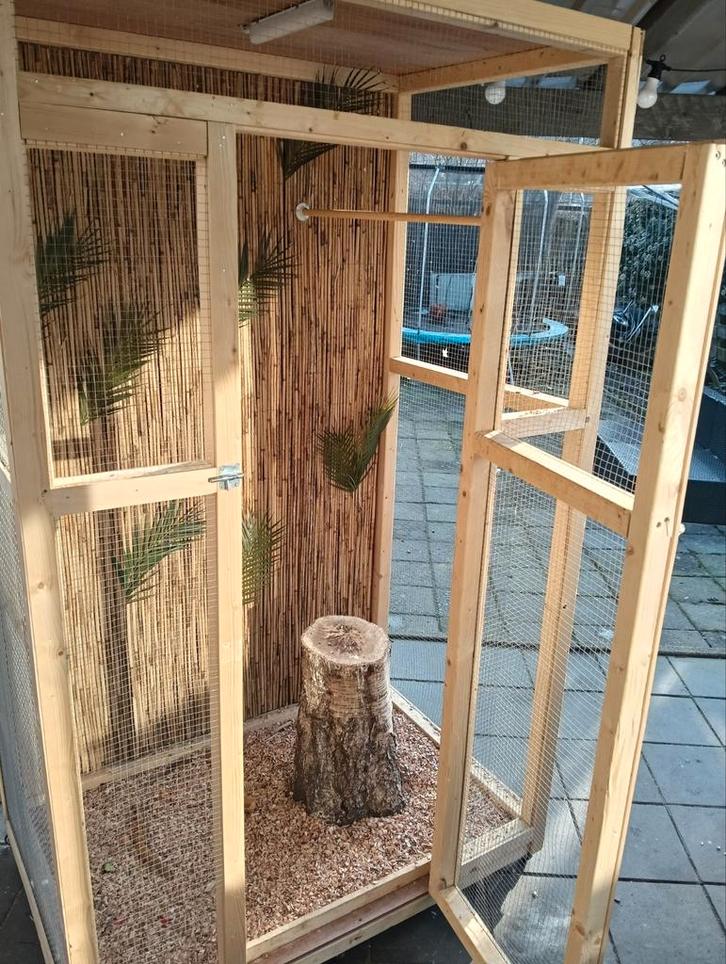 Volière vogelkooi, Dieren en Toebehoren, Vogels | Hokken en Kooien, Gebruikt, Vogelkooi, Hout, Ophalen of Verzenden