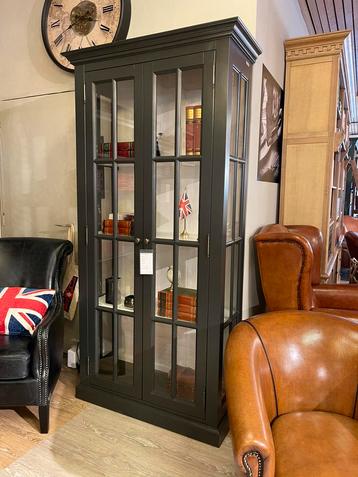 NIEUW: Landelijk Vitrinekast antraciet zwart antiek look beschikbaar voor biedingen