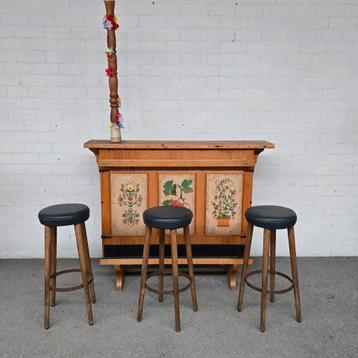 Vintage wijnbar, mid century, Incl barkrukken beschikbaar voor biedingen