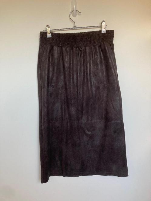 Moscow donkerbruine midi rok leer look maat S, Kleding | Dames, Rokken, Zo goed als nieuw, Maat 36 (S), Bruin, Onder de knie, Ophalen of Verzenden