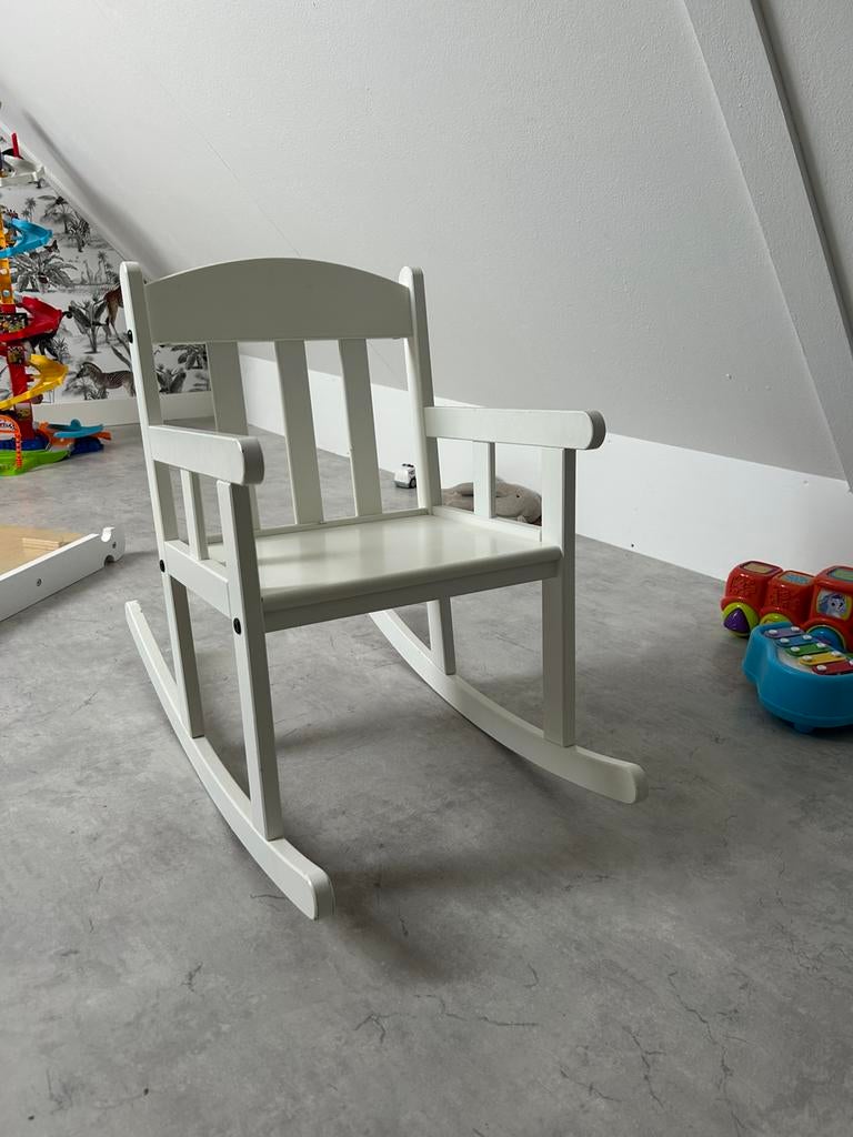 Kinder schommelstoel, Kinderen en Baby's, Kinderkamer | Tafels en Stoelen, Ophalen, Zo goed als nieuw, Stoel(en)