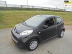Peugeot 107 peugeot 107 1.0 benzine 3 deurs airco 122.000km, Auto's, Voorwielaandrijving, Euro 5, Gebruikt, 4 stoelen