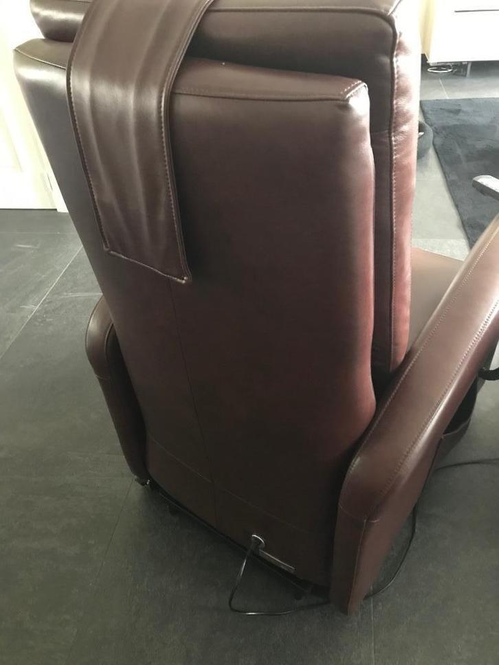Sta op stoel, Huis en Inrichting, Fauteuils, Zo goed als nieuw, Leer, 50 tot 75 cm, 75 tot 100 cm, Ophalen