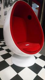 Egg chair wit rood, Huis en Inrichting, Fauteuils, 75 tot 100 cm, Kunststof, Ophalen of Verzenden, Retro