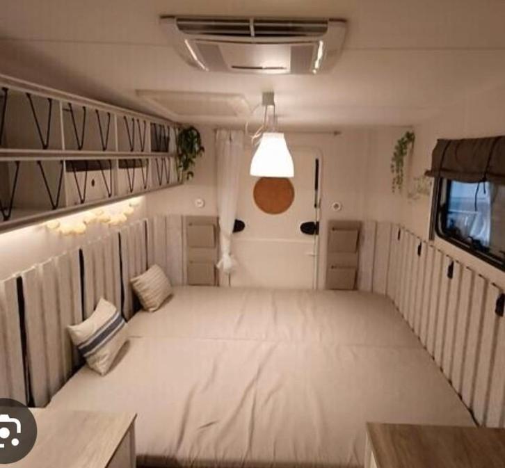 2 stuks - Hobby beachy 450 matrassen "nieuw", Caravans en Kamperen, Caravan accessoires, Ophalen of Verzenden