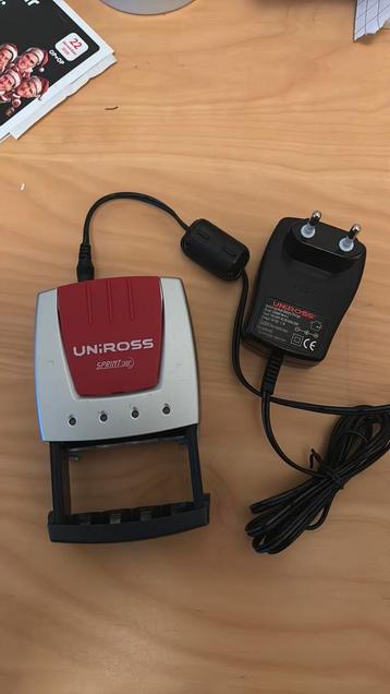 Batterij oplader AA en AAA beschikbaar voor biedingen