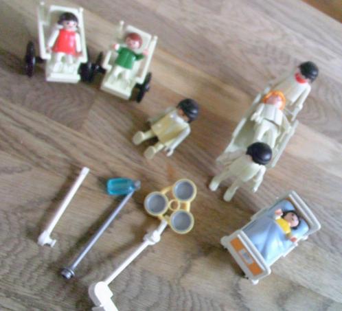 PLaymobile ziekenboeg bed brancard rolstoelen etc, Kinderen en Baby's, Speelgoed | Playmobil, Gebruikt, Los playmobil, Ophalen of Verzenden