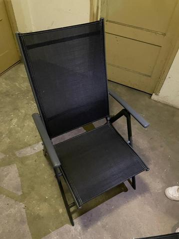 Tuinstoelen 2 stuks met voetenbankje (zie beschrijving) beschikbaar voor biedingen