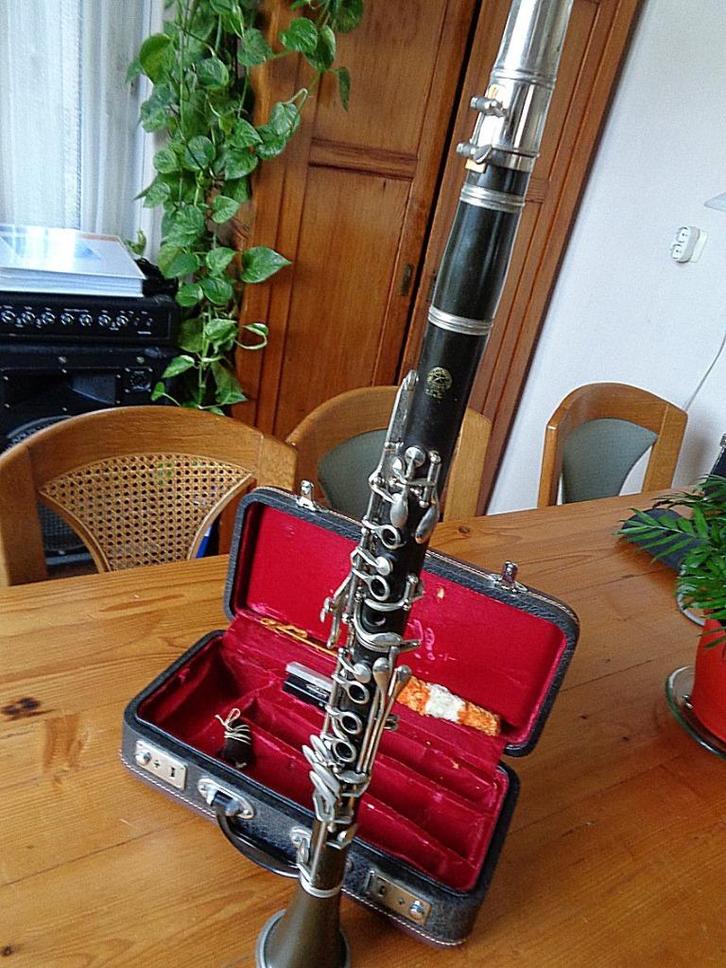 Klarinet-, Muziek en Instrumenten, Blaasinstrumenten | Klarinetten, Gebruikt, Kunststof, Met koffer, Ophalen of Verzenden
