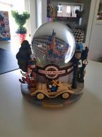 Disneyland Parijs Mickey Mouse and friends snowglobe, Verzamelen, Disney, Ophalen, Mickey Mouse, Zo goed als nieuw, Beeldje of Figuurtje
