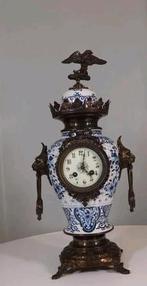 Antieke penduleklok met 2 kandelaars – Delfts blauw & brons, Ophalen