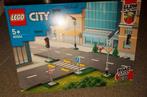 LEGO 60304 City Wegplaten, Kinderen en Baby's, Speelgoed | Duplo en Lego, Ophalen of Verzenden, Nieuw