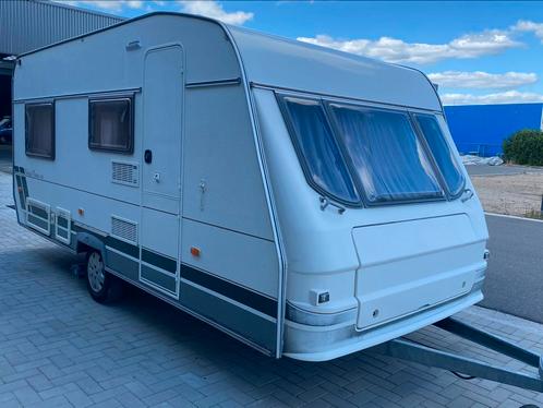 Chateau Calista 450, Goede staat, mover, voortent, Caravans en Kamperen, Caravans, Bedrijf, tot en met 4, 750 - 1000 kg, Treinzit