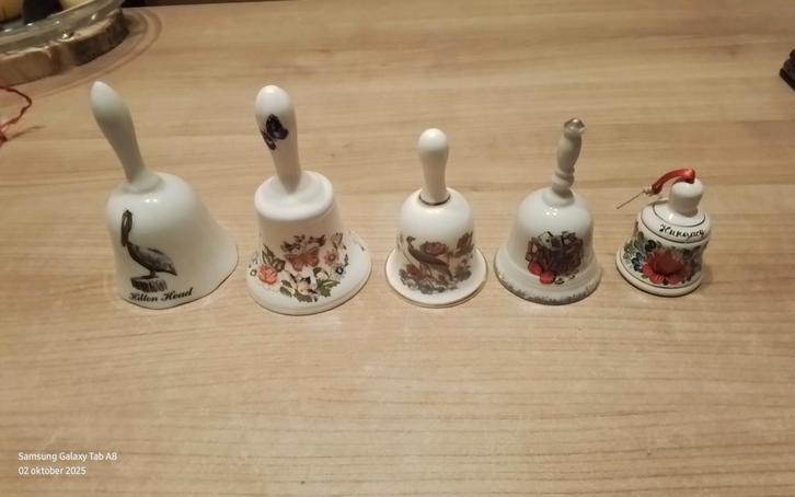 5 mooie porseleinen tafelbellen, Antiek en Kunst, Antiek | Porselein, Ophalen of Verzenden