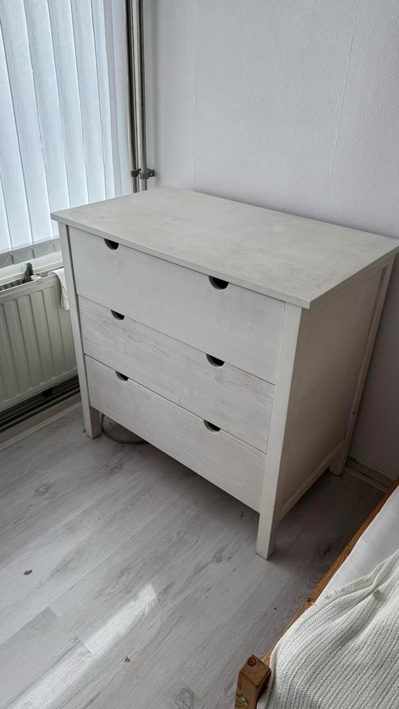 IKEA Bialitt houten ladekast/commode met 3 grote lades, wit, Huis en Inrichting, Kasten | Ladekasten, Zo goed als nieuw, Minder dan 100 cm