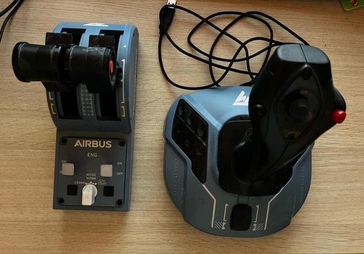 Thrustmaster TCA joystick en throttle quadrant, Computers en Software, Joysticks, Zo goed als nieuw, Ophalen