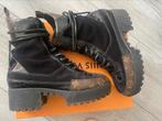 LOUIS VUITTON Platform Desert boots ORIGINEEL INC TOEBEHOREN, Zwart, Lage of Enkellaarzen, Louis Vuitton, Ophalen of Verzenden