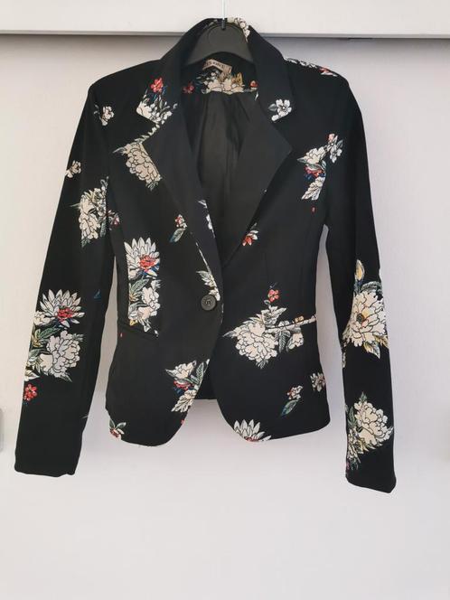 Miss One jasje met bloemenprint mt. S, Kleding | Dames, Jasjes, Kostuums en Pakken, Nieuw, Jasje, Maat 36 (S), Zwart, Verzenden