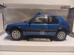 Peugeot 205 GTI 1.9 blauw of rood Solido 1:18 KRD, Hobby en Vrije tijd, Modelauto's | 1:18, Ophalen of Verzenden, Zo goed als nieuw