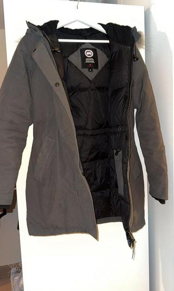 Originele Canada Goose Victoria Parka Graphite beschikbaar voor biedingen